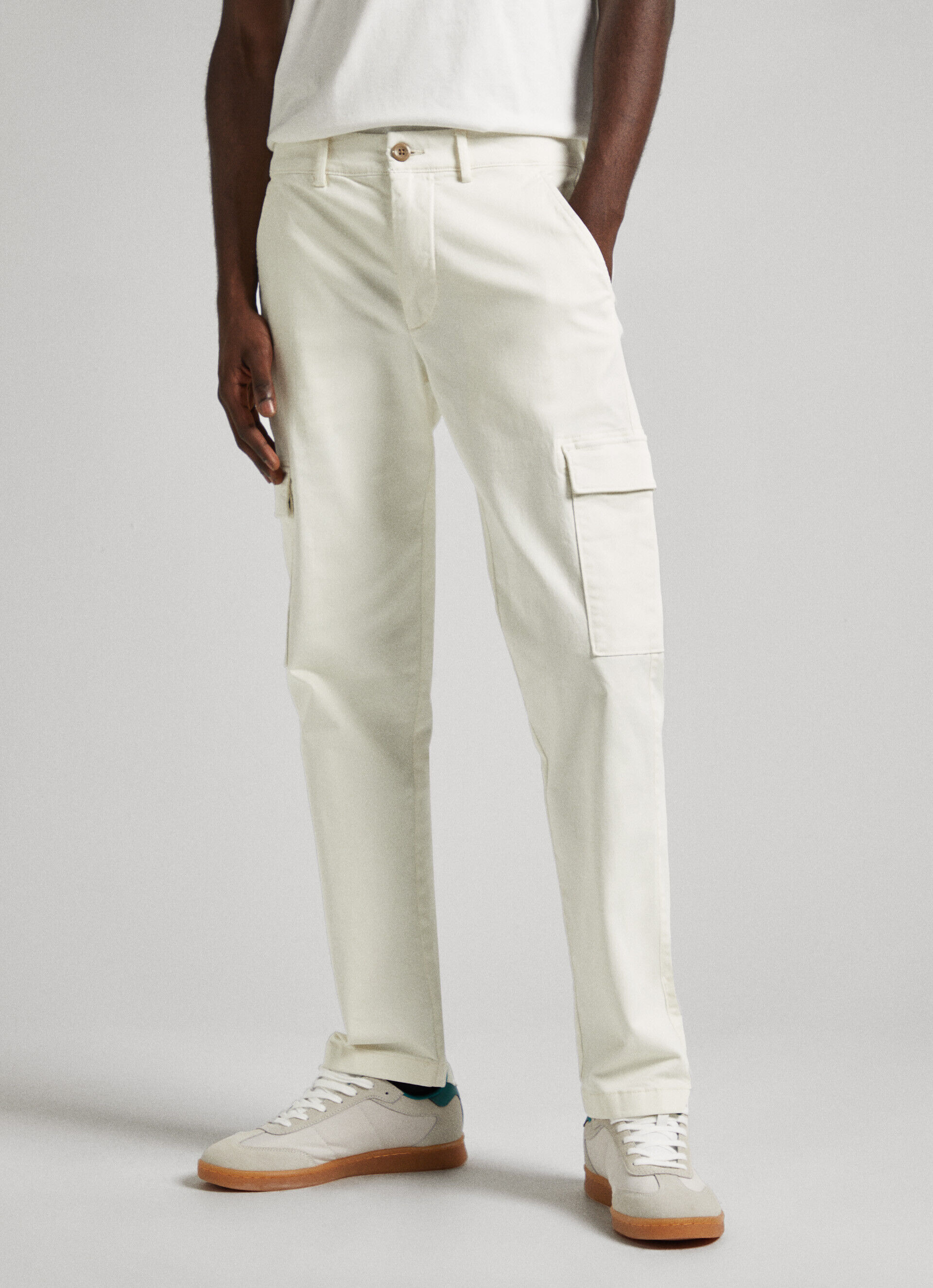 Pepe Jeans FELISA - Cargo trousers - mousse/off-white - Zalando.de